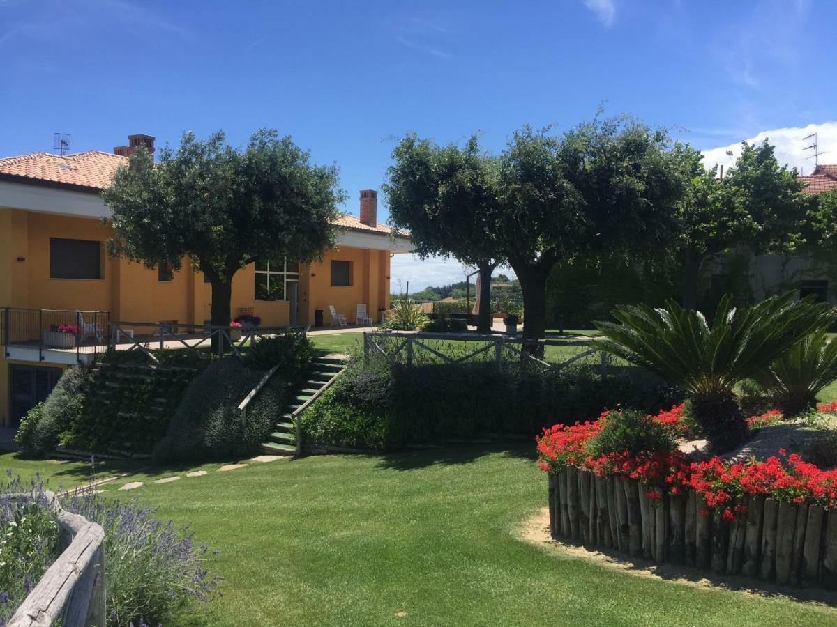 Il Giardino Sul Mare Acomodação com café da manhã Martinsicuro Exterior foto